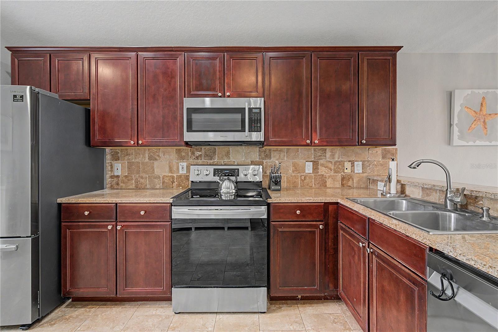 3908 BRILEY LOOP