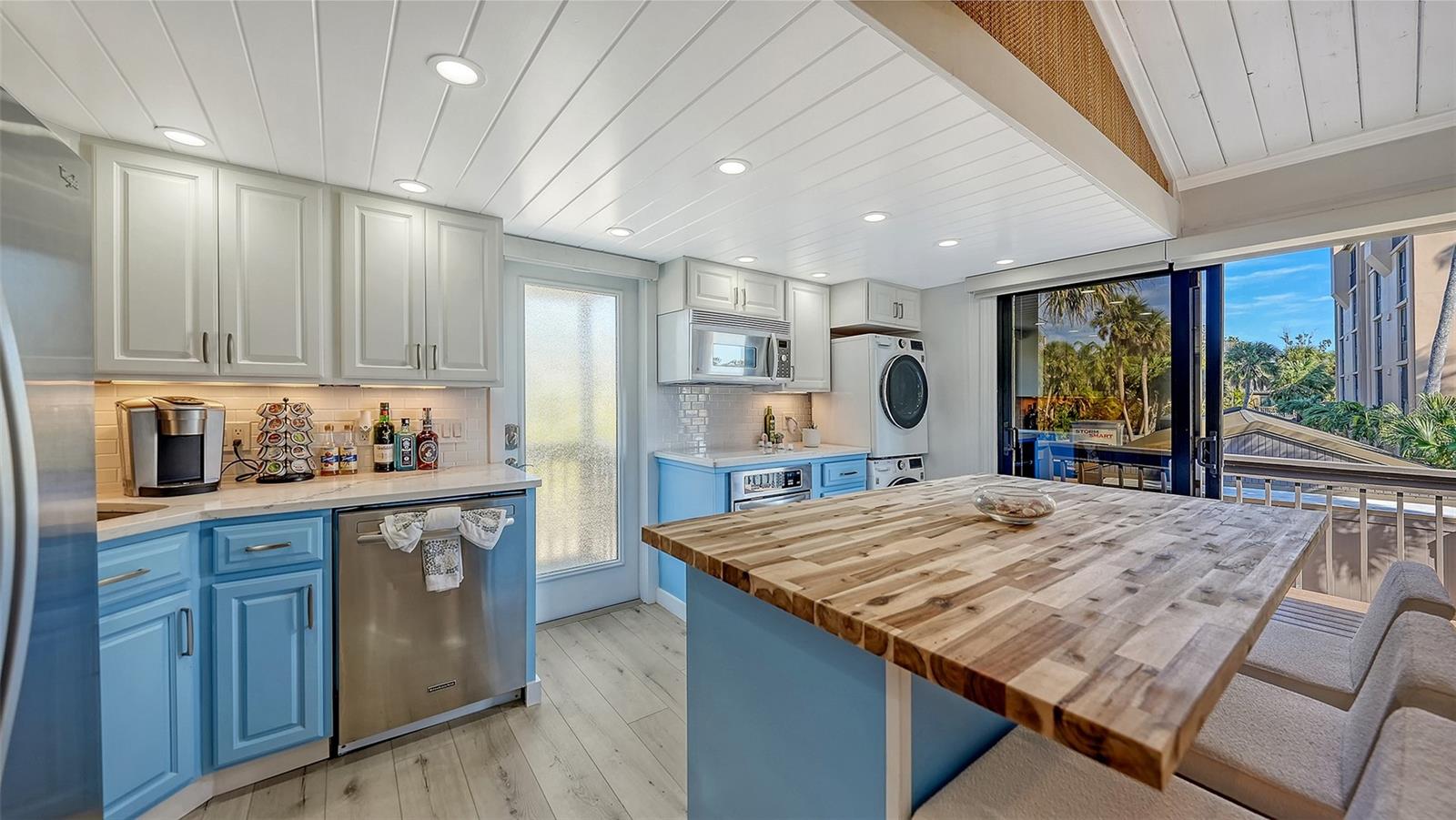 SANDY COVE - Residential