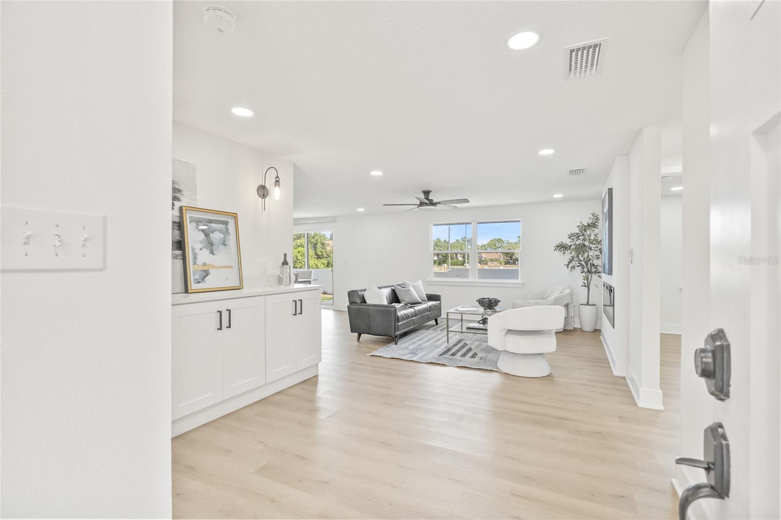 6404 MONTEREY BOULEVARD