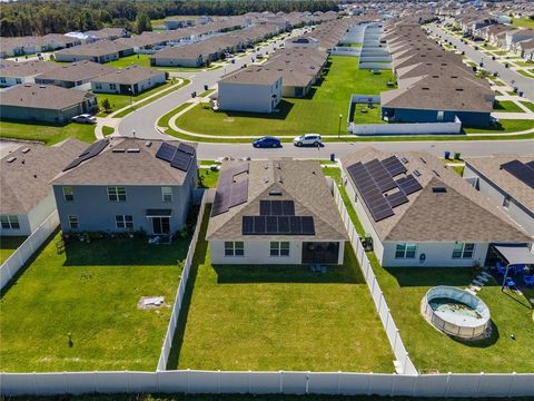 A home in WINTER HAVEN
