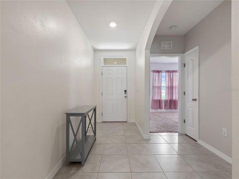 A home in WINTER HAVEN