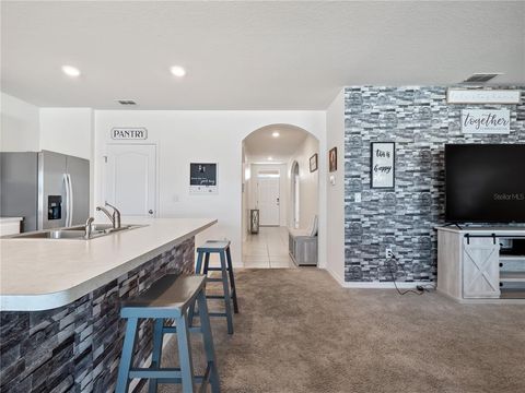 A home in WINTER HAVEN