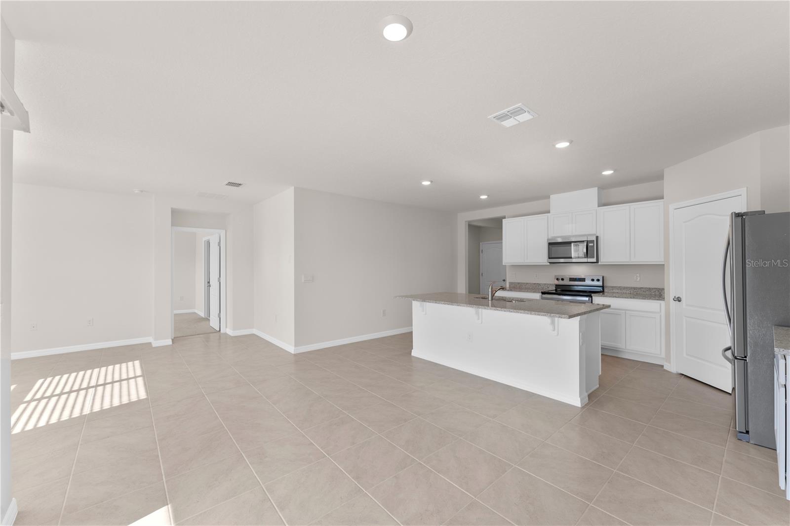 BUENA LAGO - Residential Lease