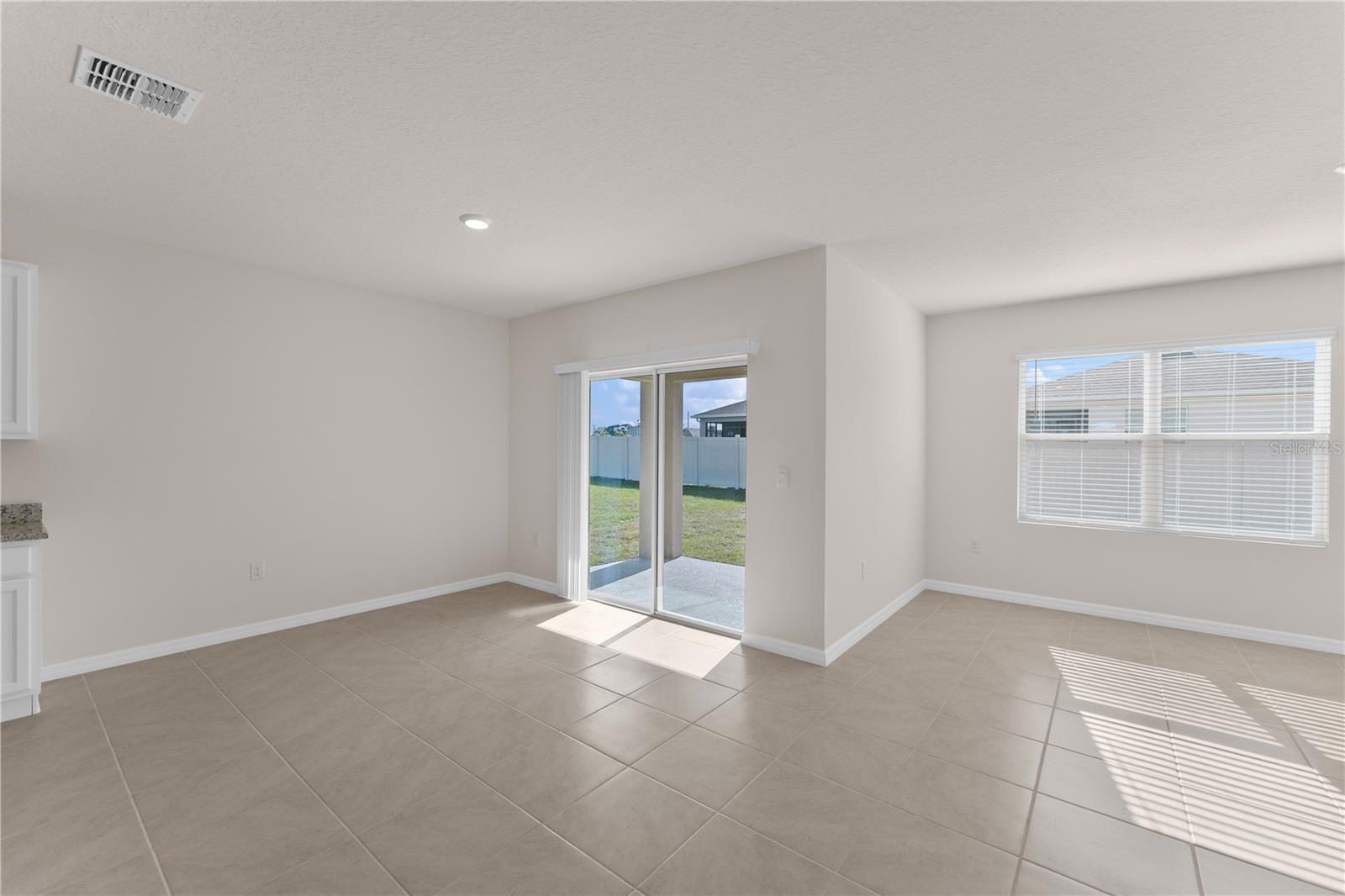 BUENA LAGO - Residential Lease
