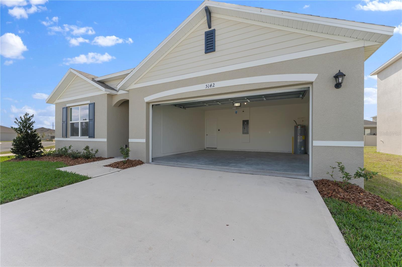 BUENA LAGO - Residential Lease