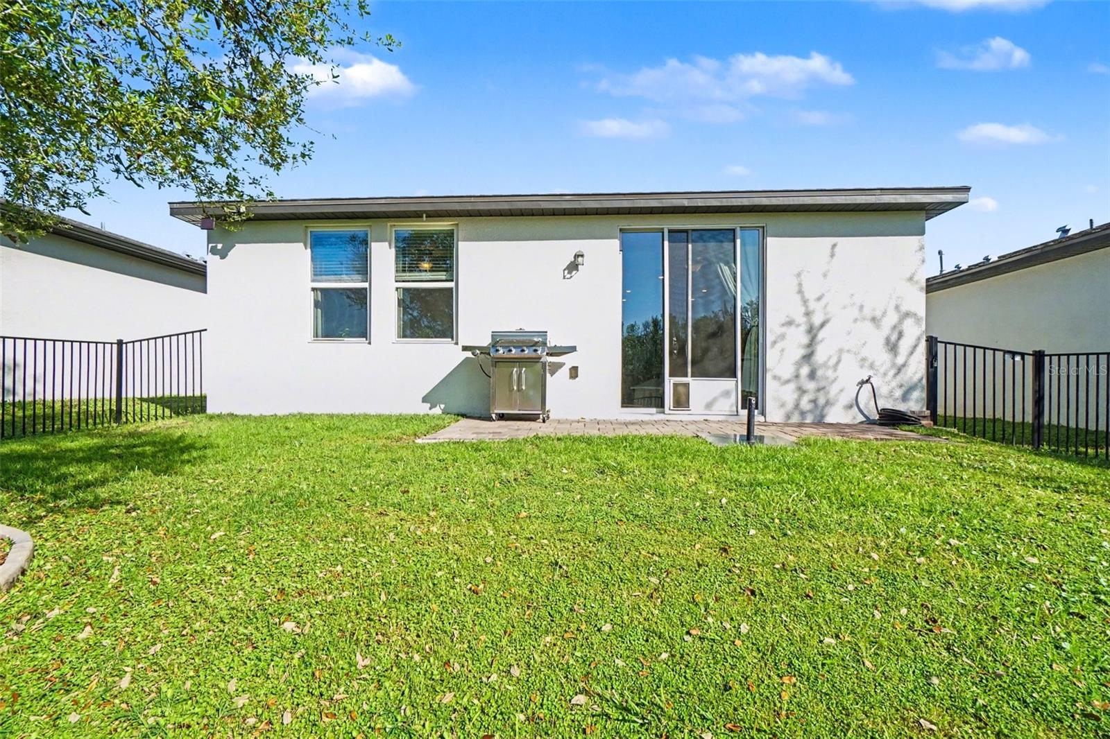 LAKE DENHAM ESTATES PH 1 - Residential