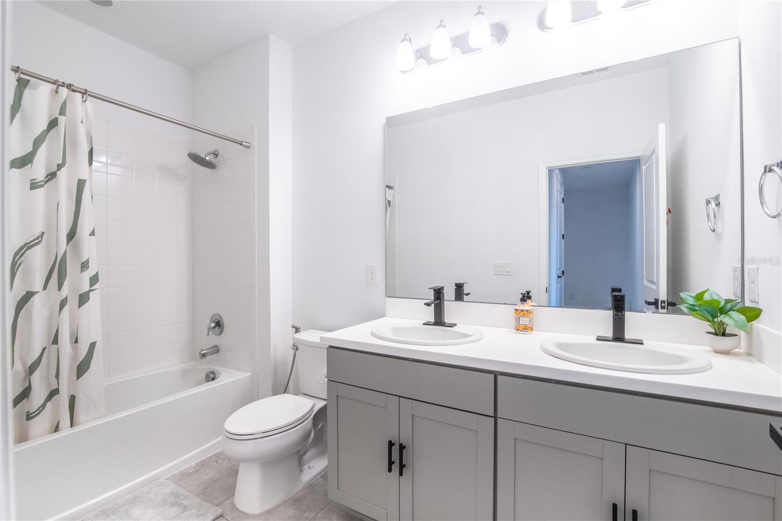 WINDING BAY PH 1B - Residential