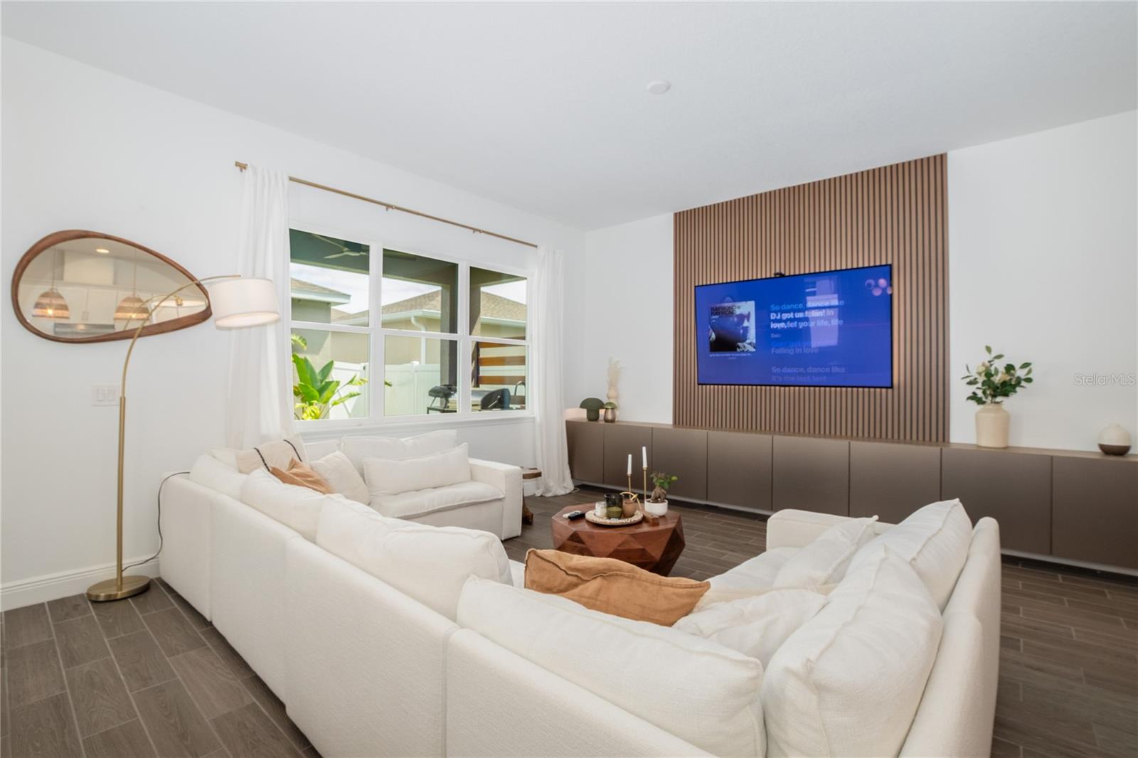 WINDING BAY PH 1B - Residential