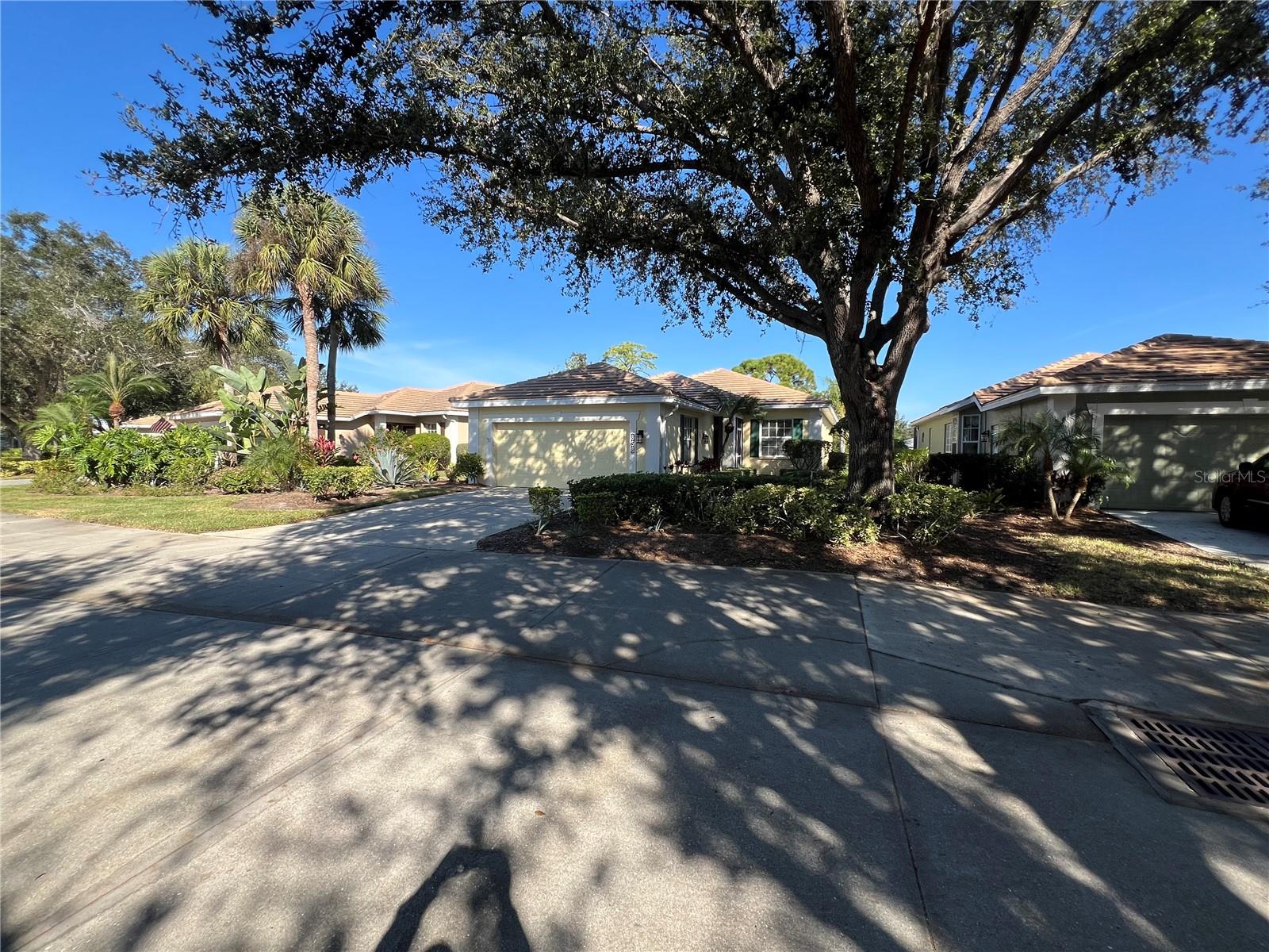 PATIOS 01 ST ANDREWS PARK AT PLANTATION - Residential