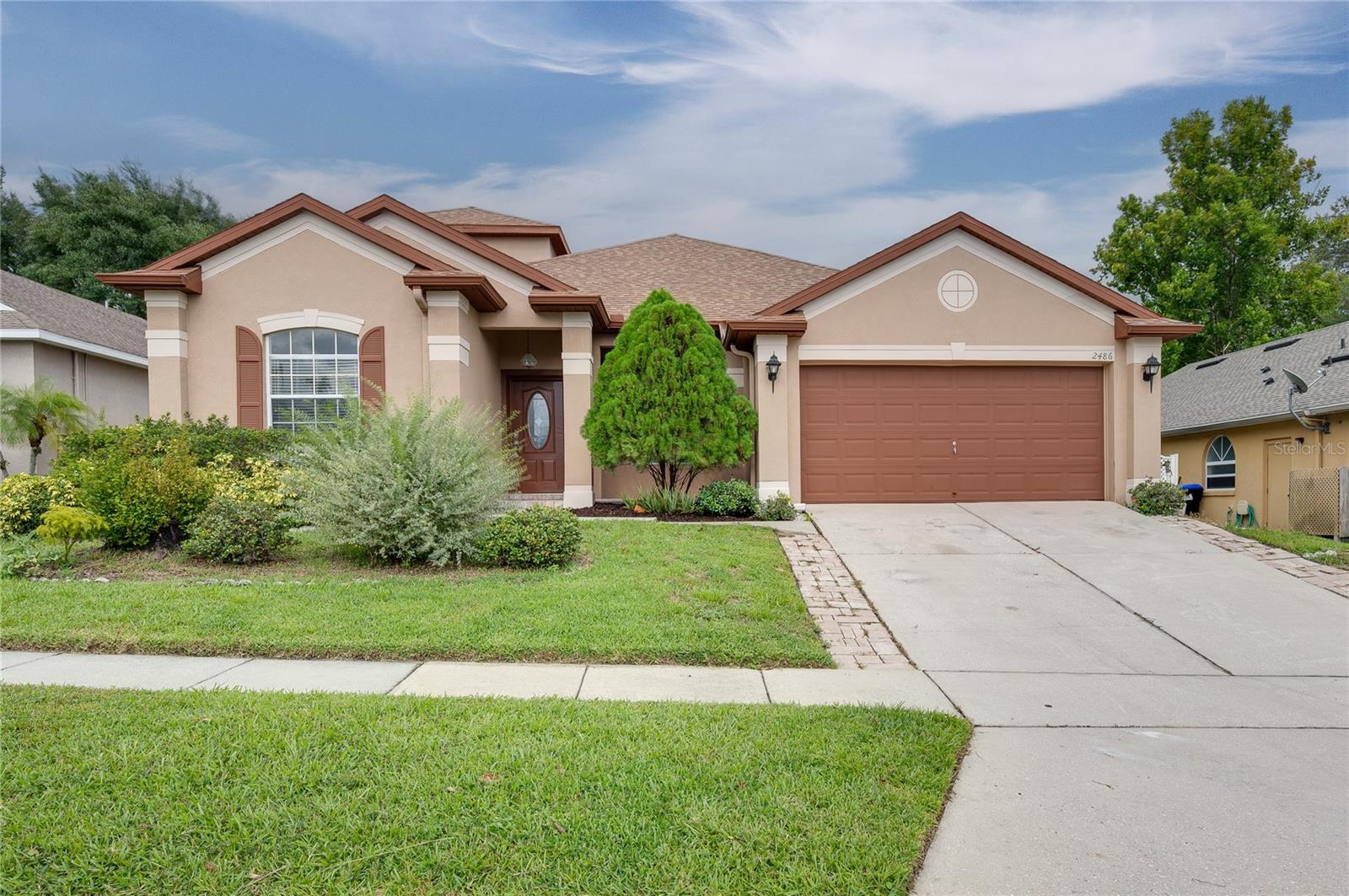 This just fullyrenovated house has 5 bedrooms and 3 full bathrooms (one of them located at second floor). 2325 sq. ft. heated area with high ceilings and ceiling fans, blinds, with a stunning kitchen with quartz countertops and 42 inches cabinets and quartz backsplash. One year old refrigerator, one year old range, one year old microwave and one year old dishwasher. New vynil floor just installed, one month old A/C and 5 years old roof. Attic, kitchen/family room combo, walk in closets and beautifull corridors with archways. Laundry room with washer and dryer included. House was just fully painted inside. Enclosed pool with just painted deck for relaxing with friends and or family. Two car garage with side door for convenient access. Alarm system. Just steps from Kelly Park, Wekiva Springs Park. Near convenience stores, supermarkets, banks and Altamonte Mall. Just minutes from 429 and I4.
