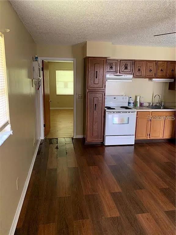 CITY ZEPHYRHILLS - Residential Lease