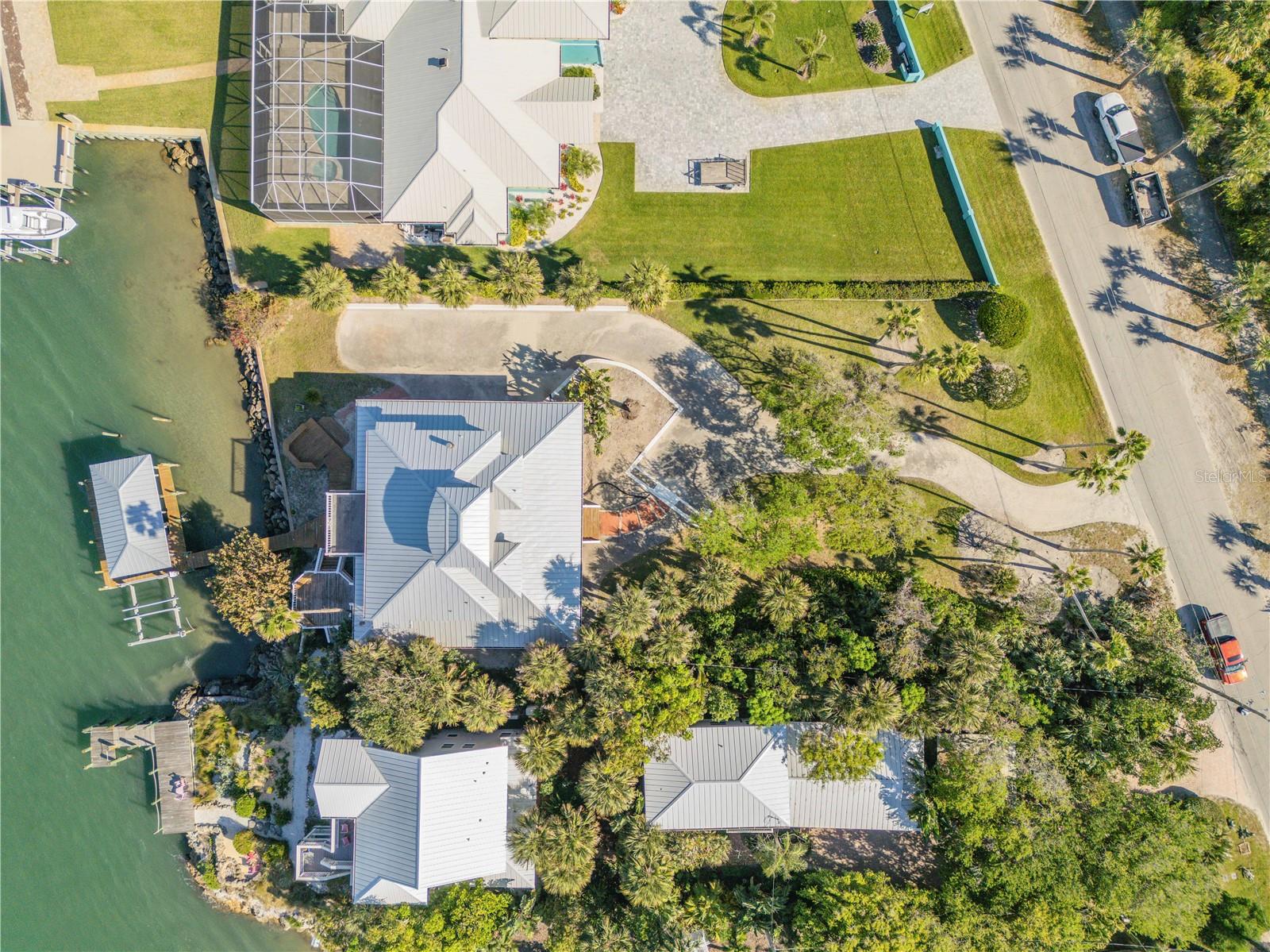 1110 N PENINSULA AVENUE