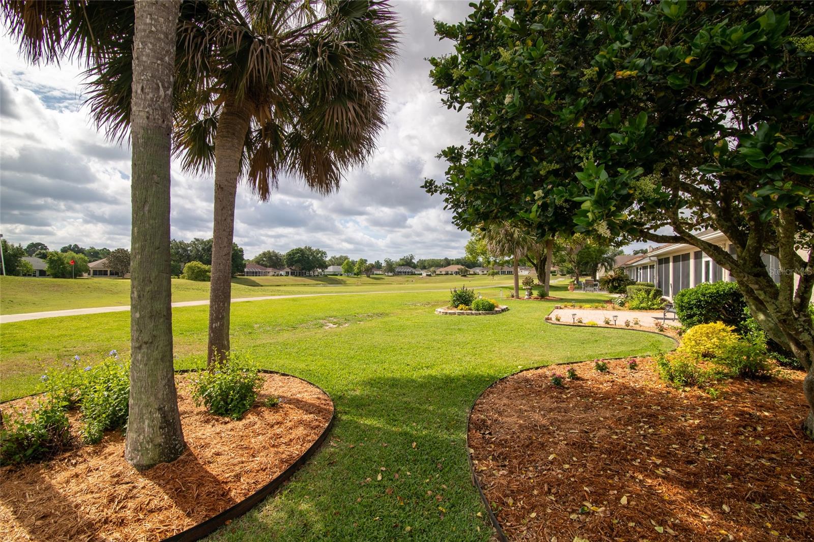 OCALA PALMS GOKF & COUNTRY CLUB - Residential