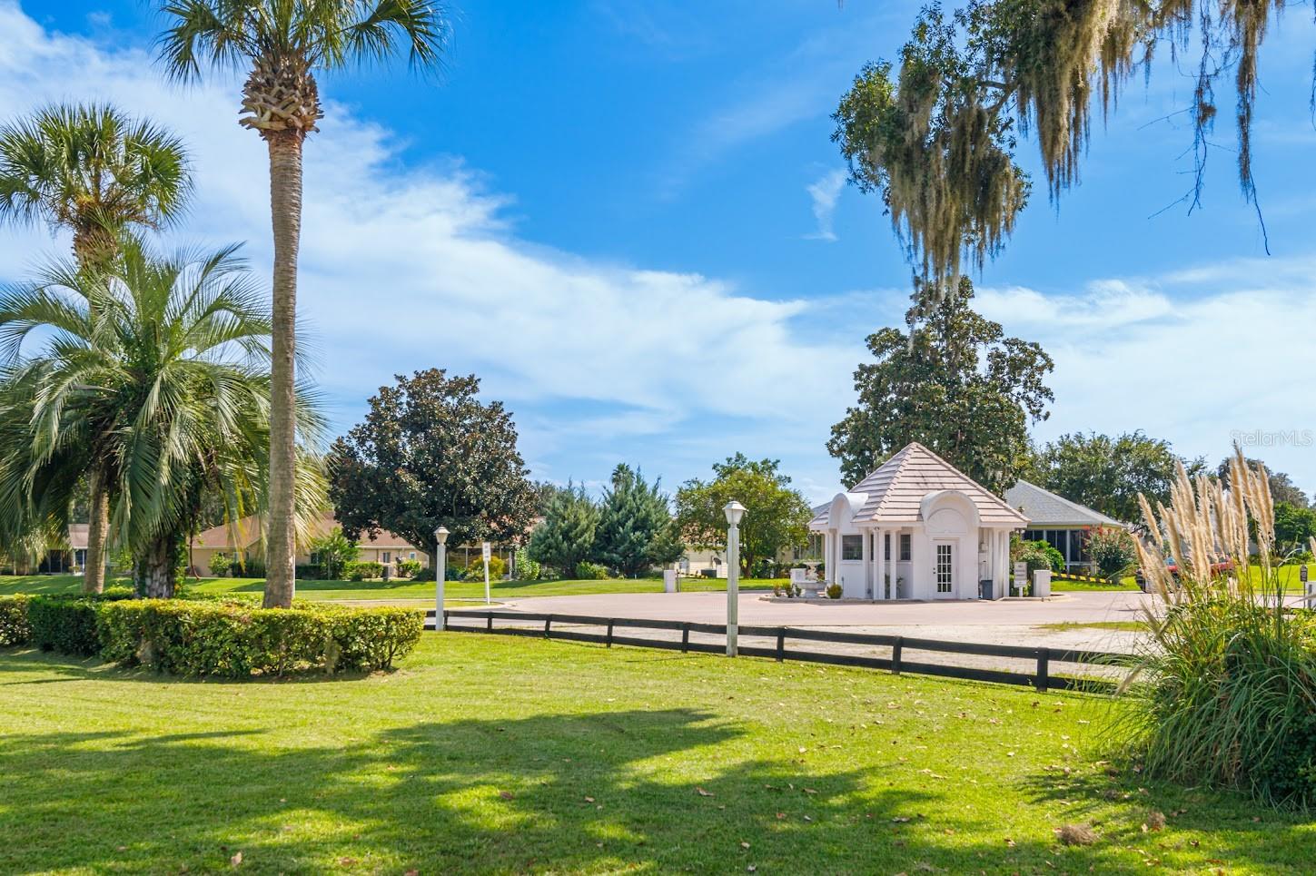 OCALA PALMS GOKF & COUNTRY CLUB - Residential