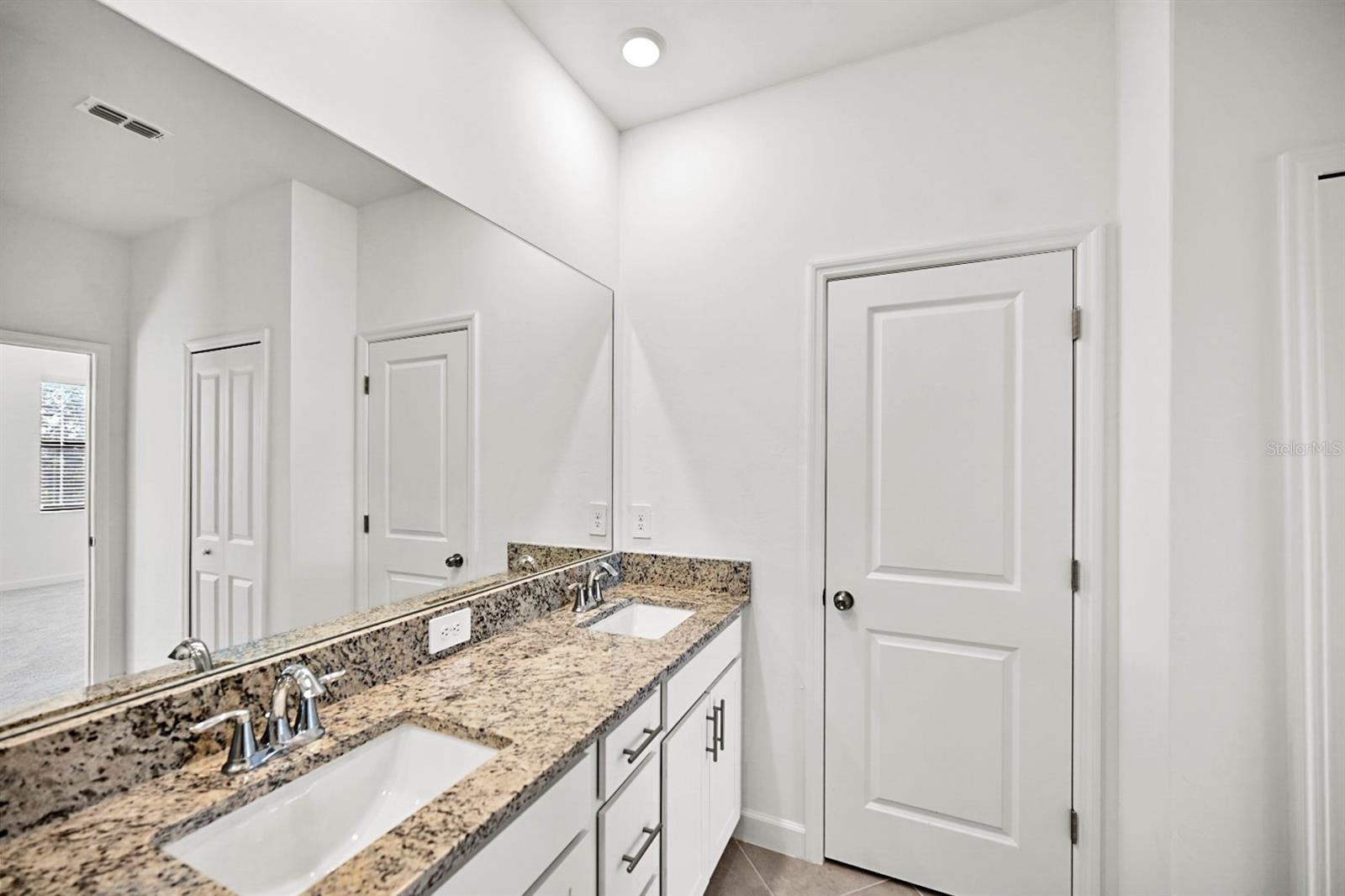 LORRAINE LAKES PH IIA - Residential Lease