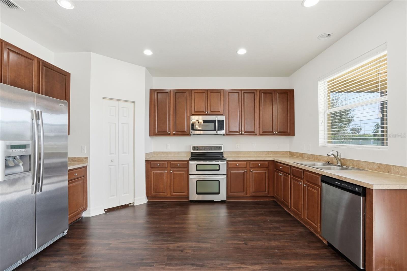 HARBOUR ISLES PH 1 - Residential