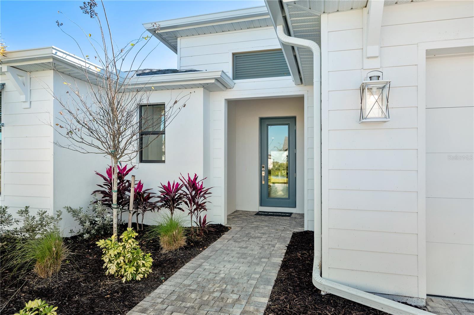 5830 FREESTONE CIRCLE