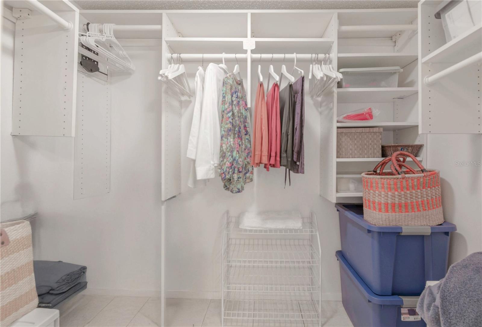 BAYPORT BCH & TEN PH F - Residential