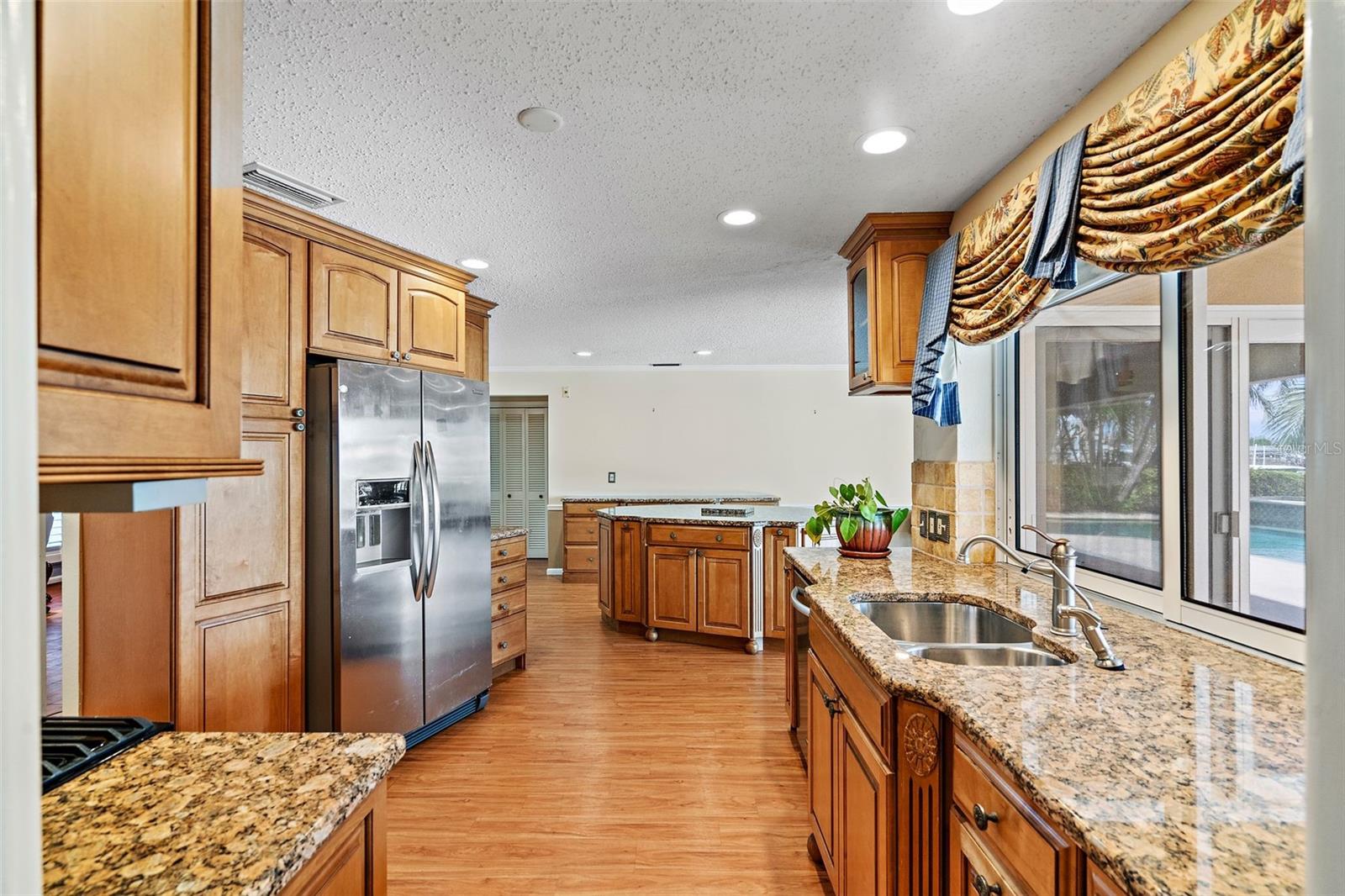 VENETIAN ISLES - Residential