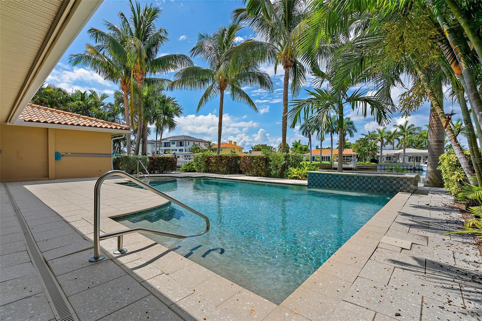 VENETIAN ISLES - Residential