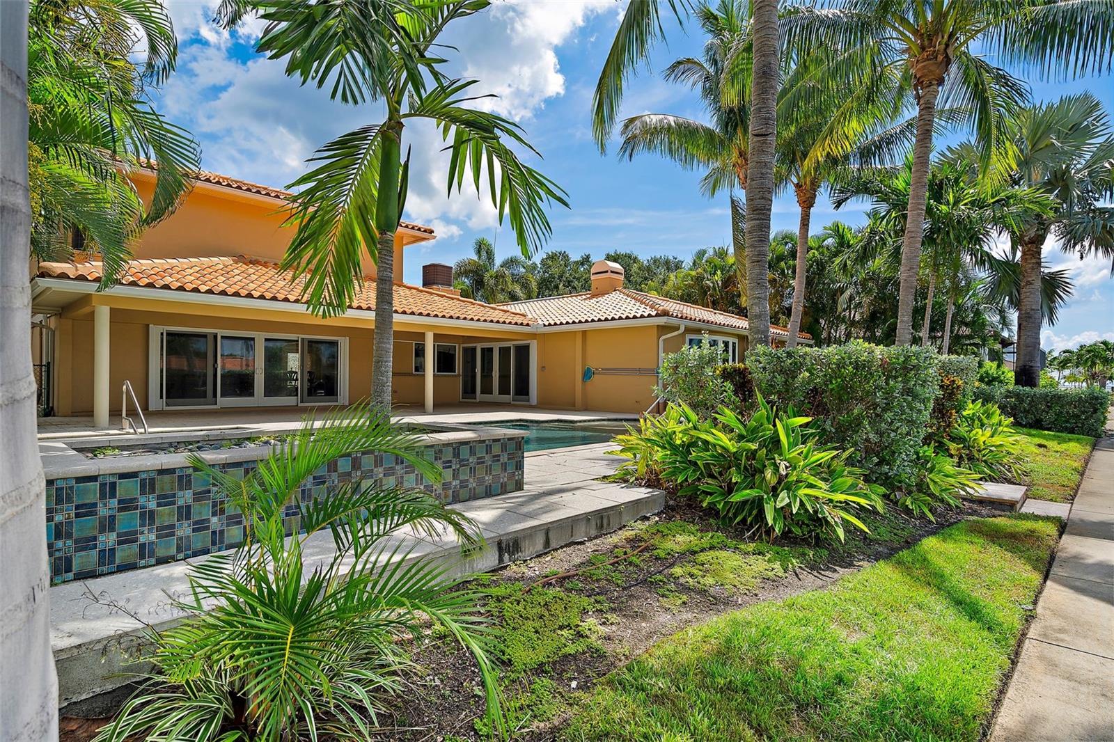 VENETIAN ISLES - Residential
