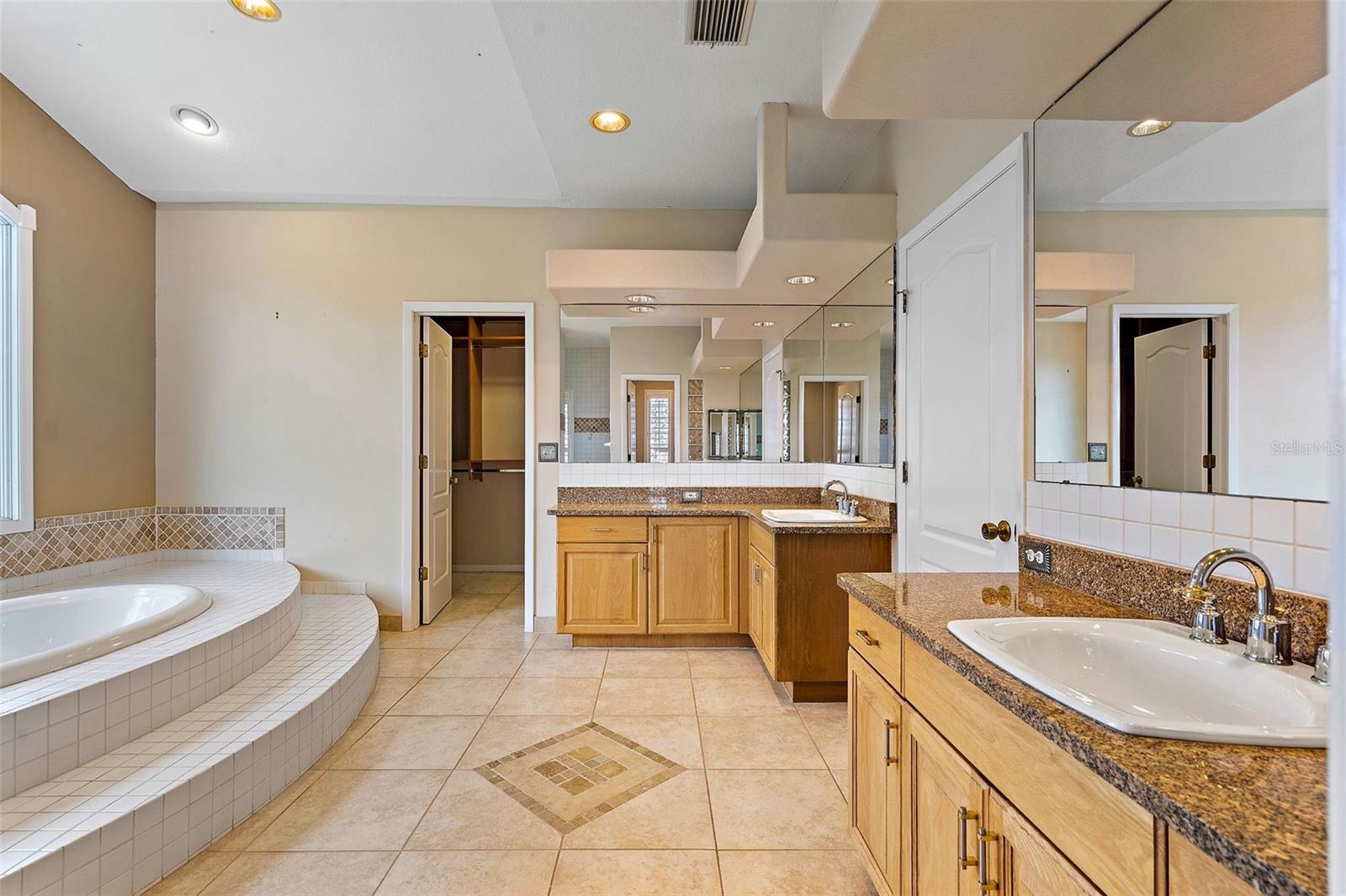 VENETIAN ISLES - Residential