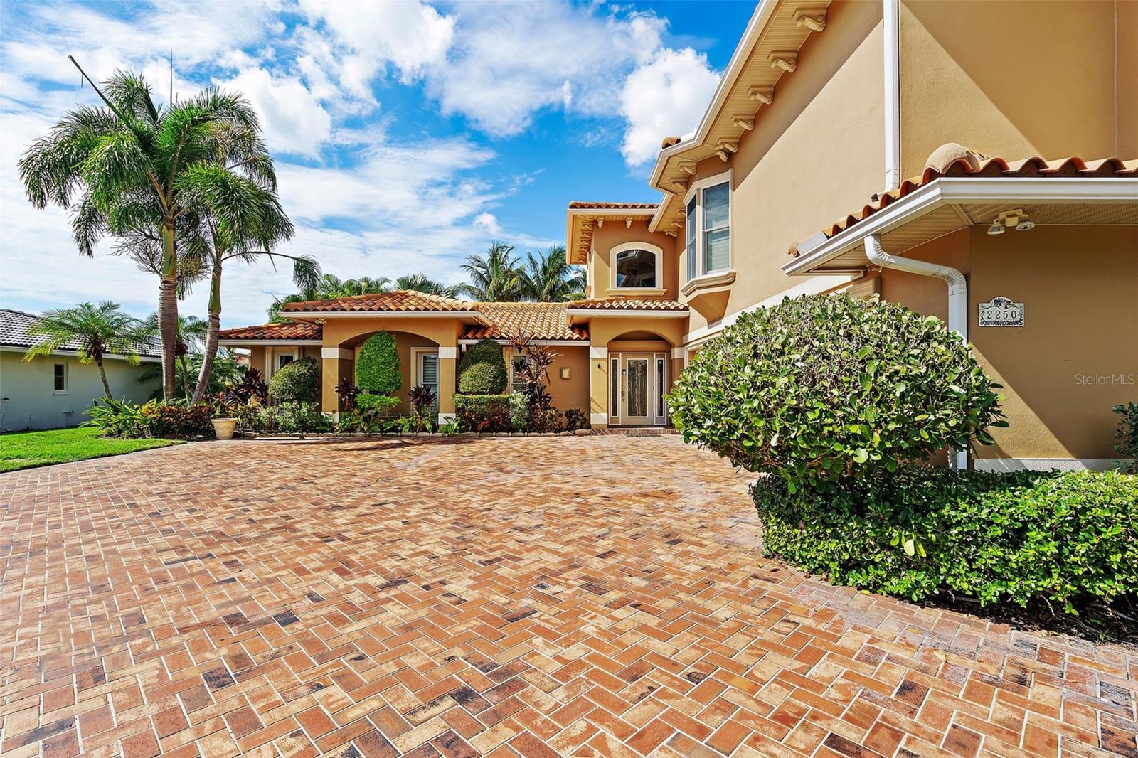 VENETIAN ISLES - Residential