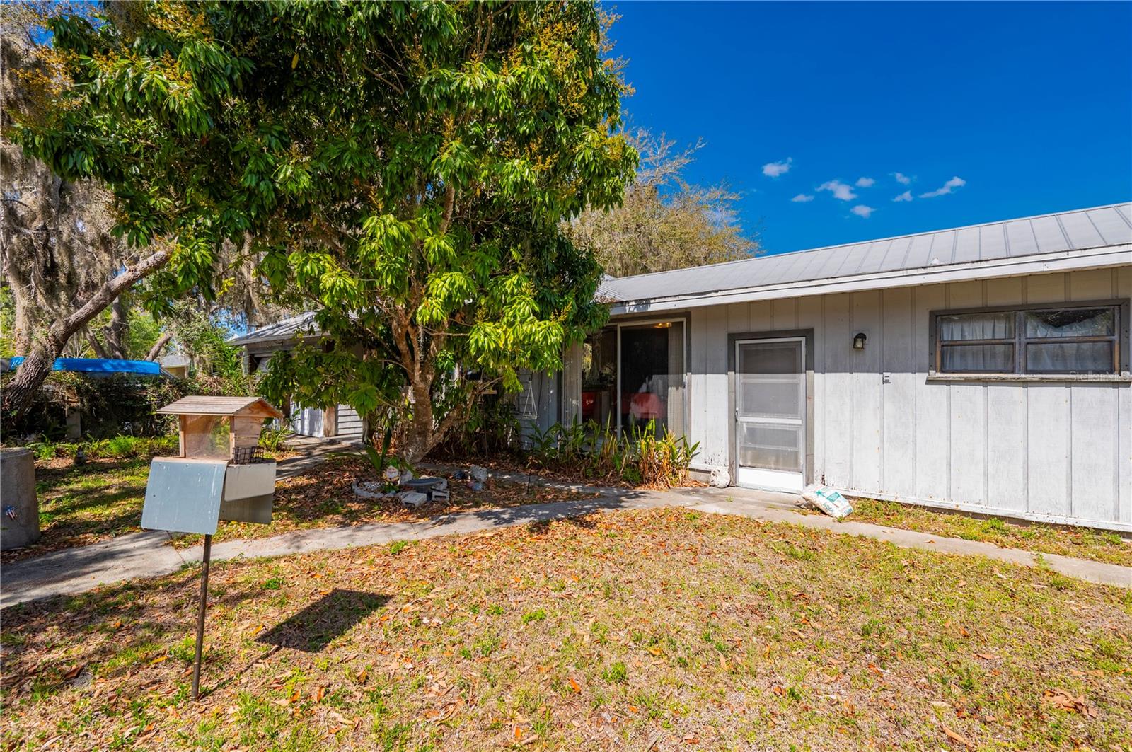 RIVERSIDE PARK - Residential