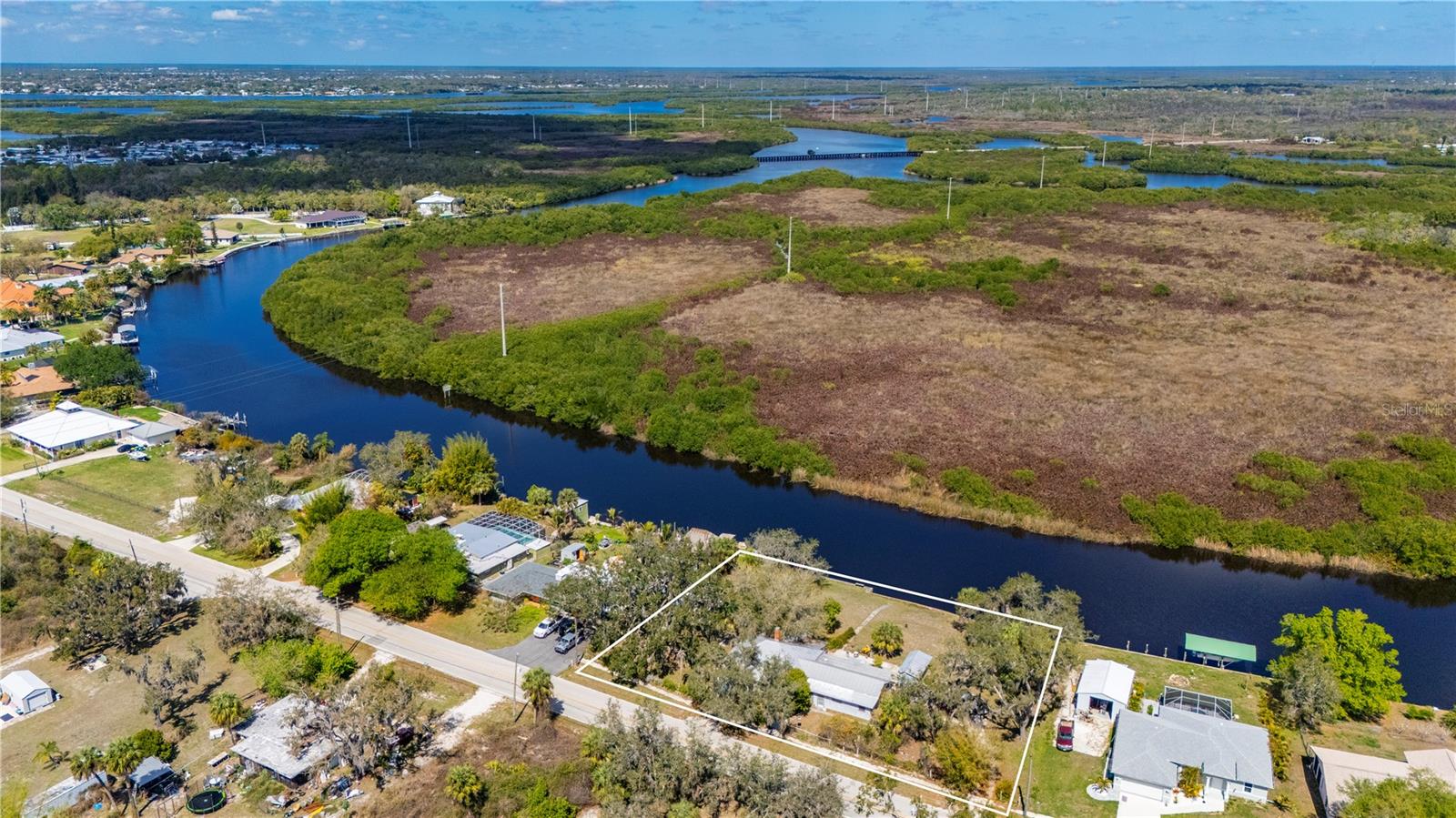 RIVERSIDE PARK - Residential