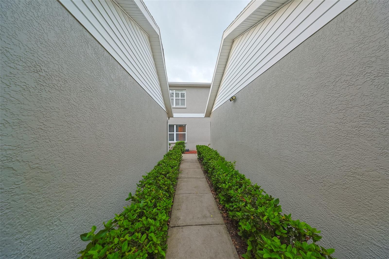 BAY POINTE VILLAS CONDO - Residential