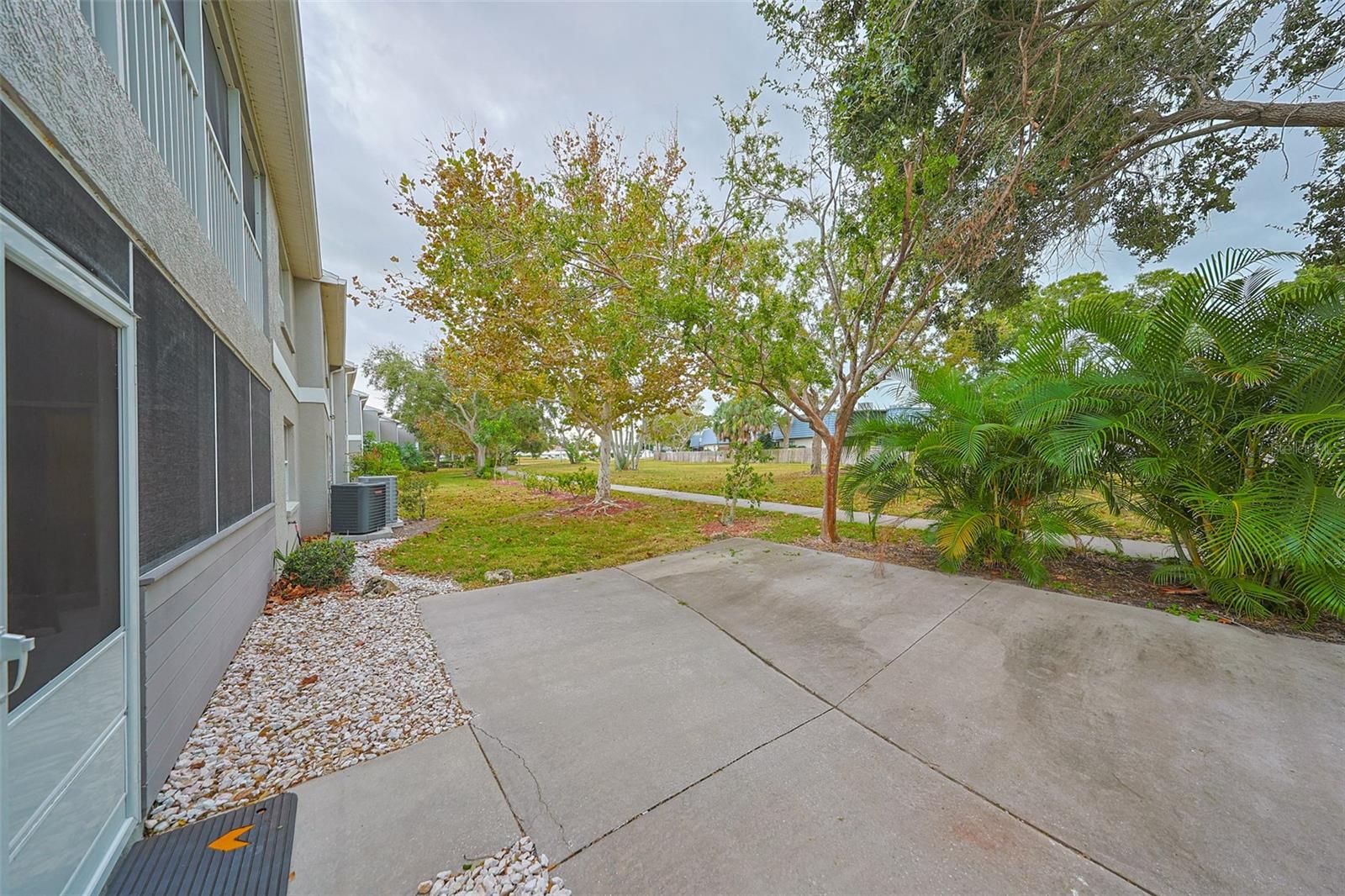 BAY POINTE VILLAS CONDO - Residential