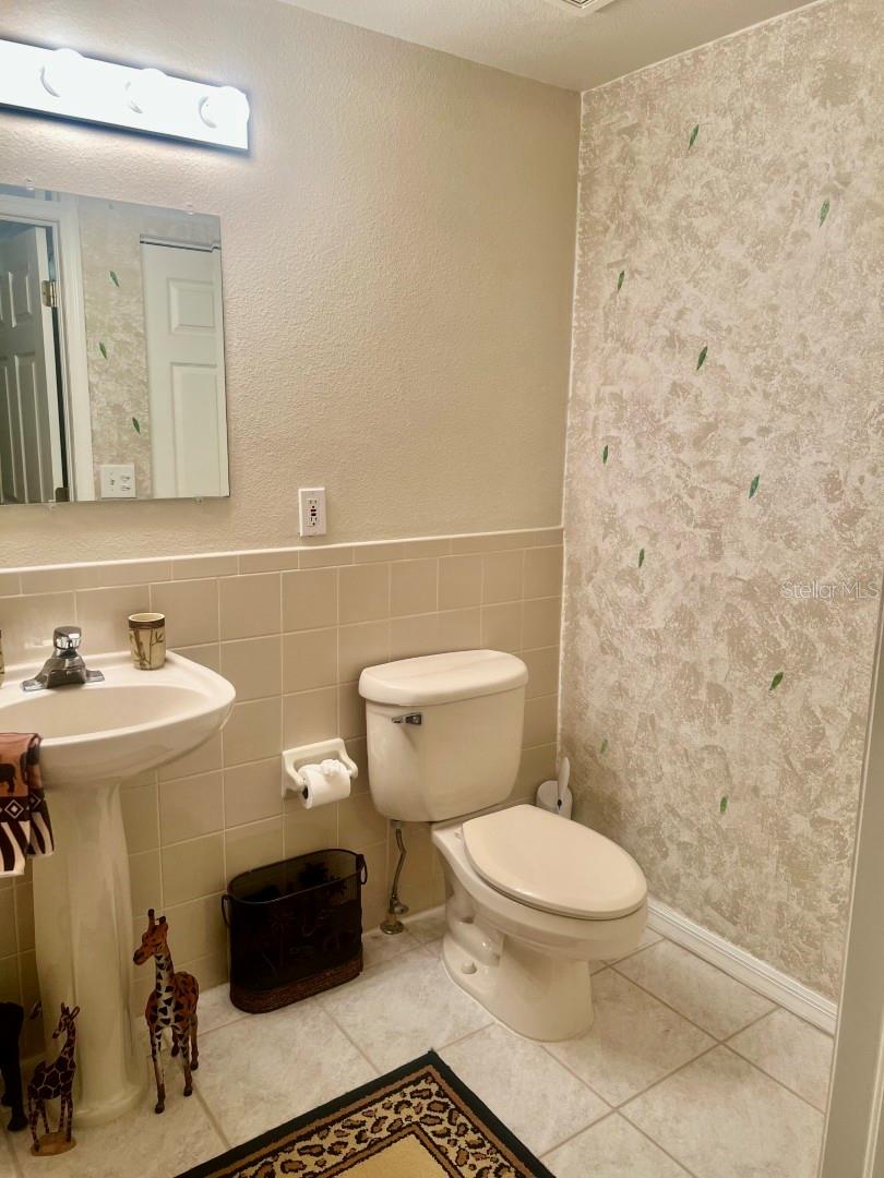 BAY POINTE VILLAS CONDO - Residential