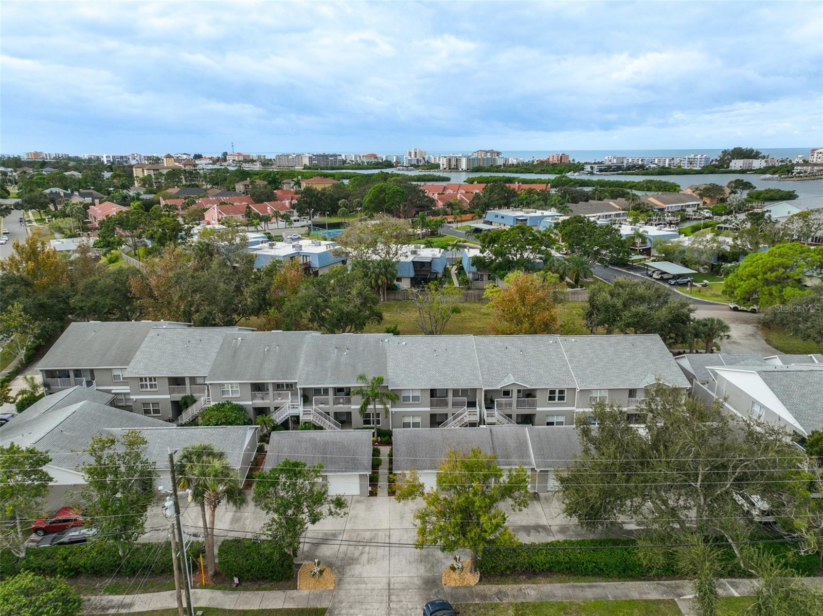BAY POINTE VILLAS CONDO - Residential