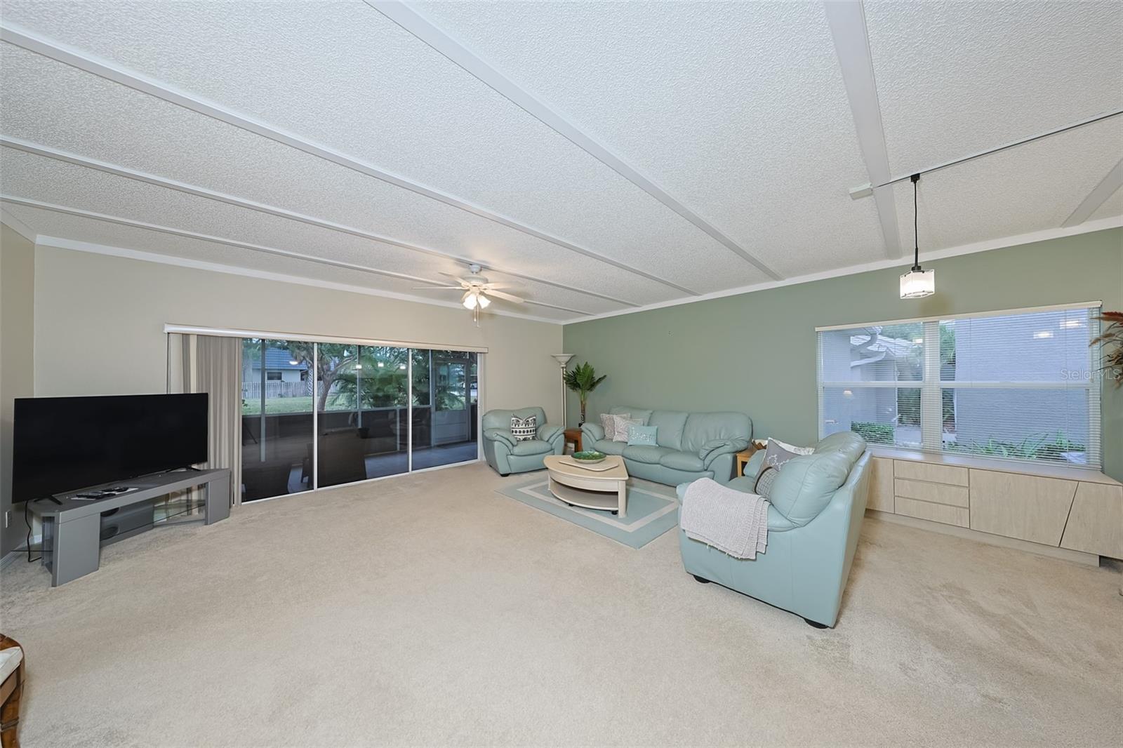 BAY POINTE VILLAS CONDO - Residential