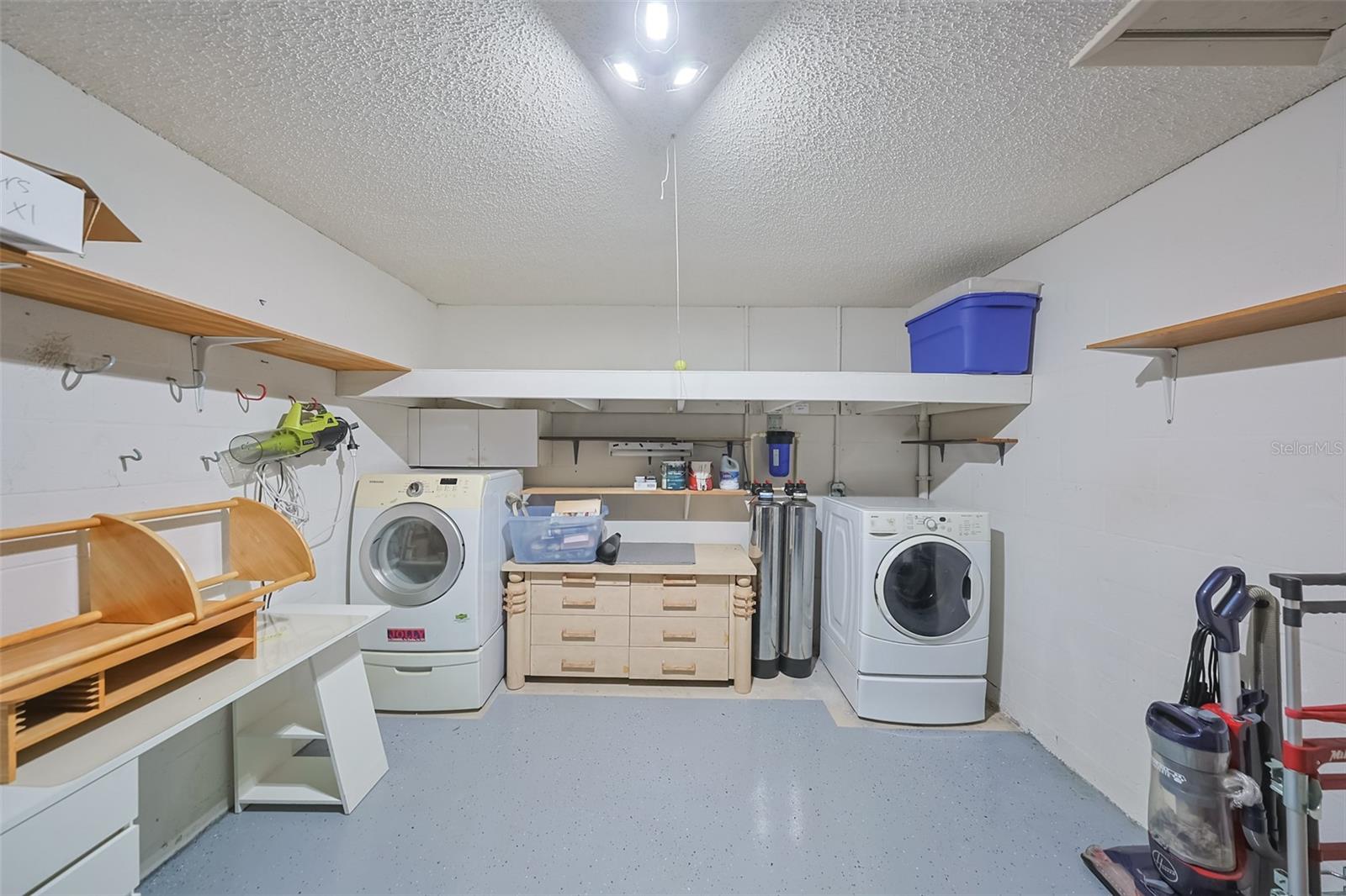 BAY POINTE VILLAS CONDO - Residential