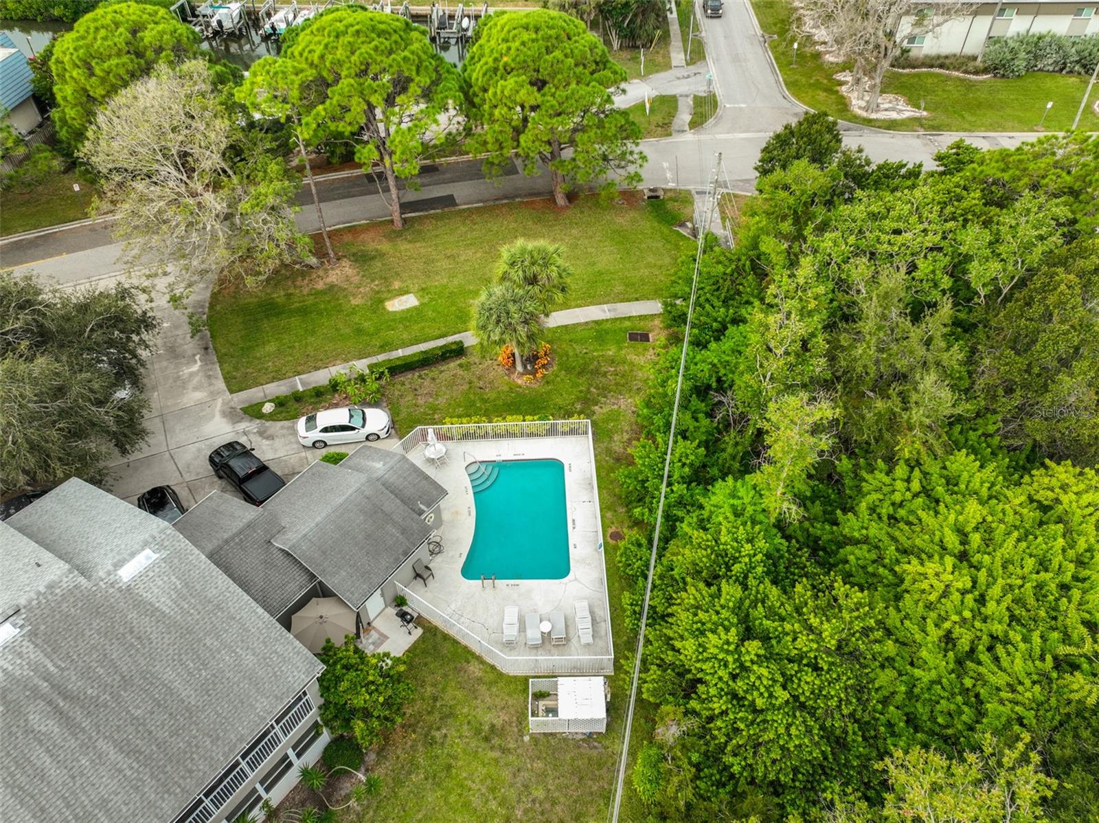 BAY POINTE VILLAS CONDO - Residential