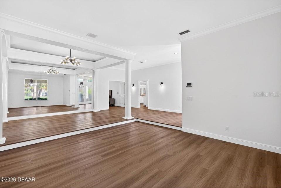 BREAKAWAY TRAILS - Residential