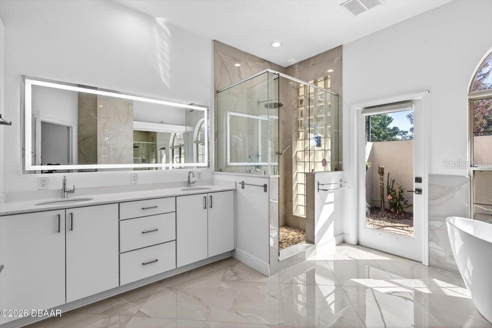 BREAKAWAY TRAILS - Residential