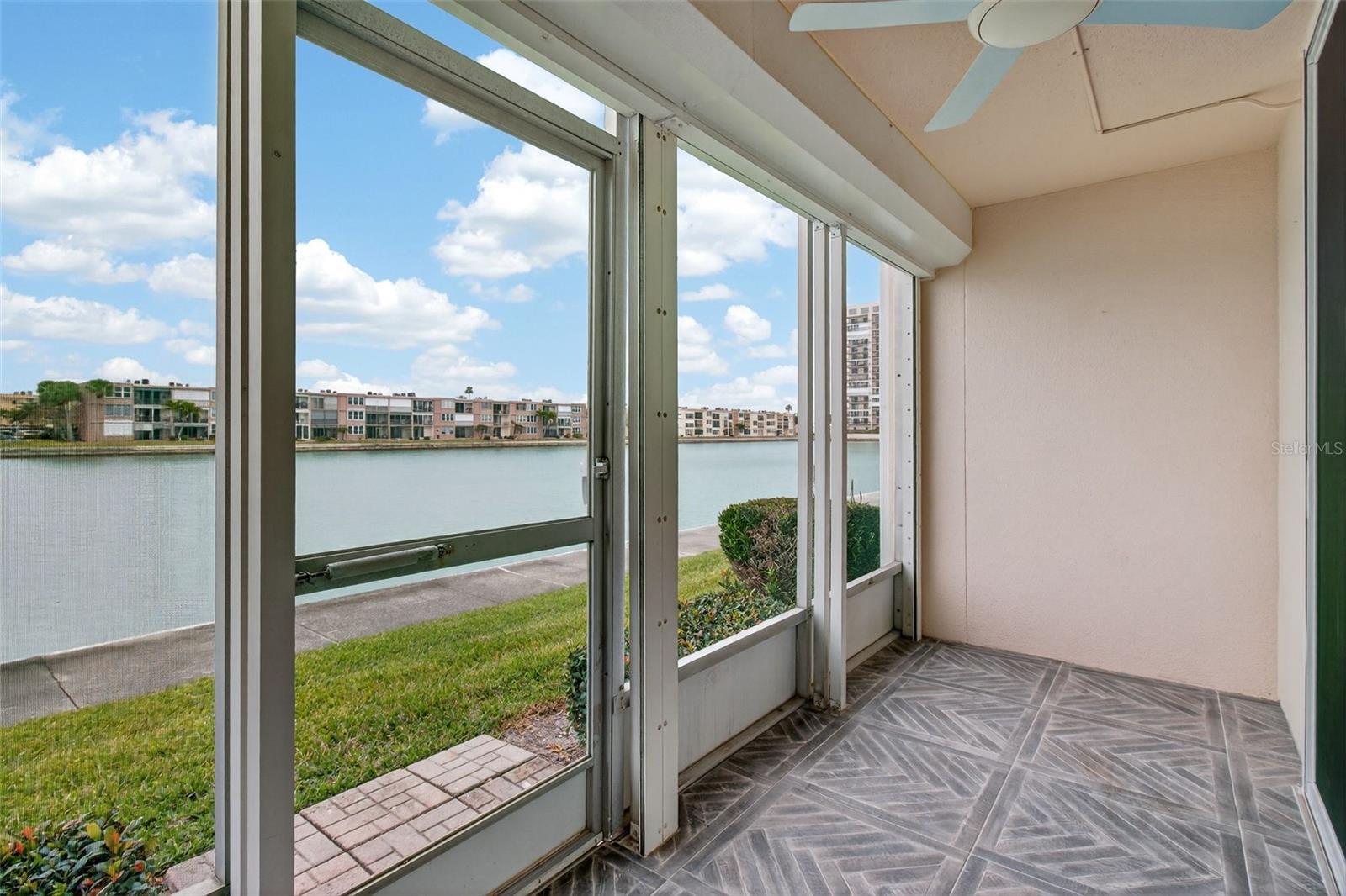 7645 SUN ISLAND DRIVE S 103