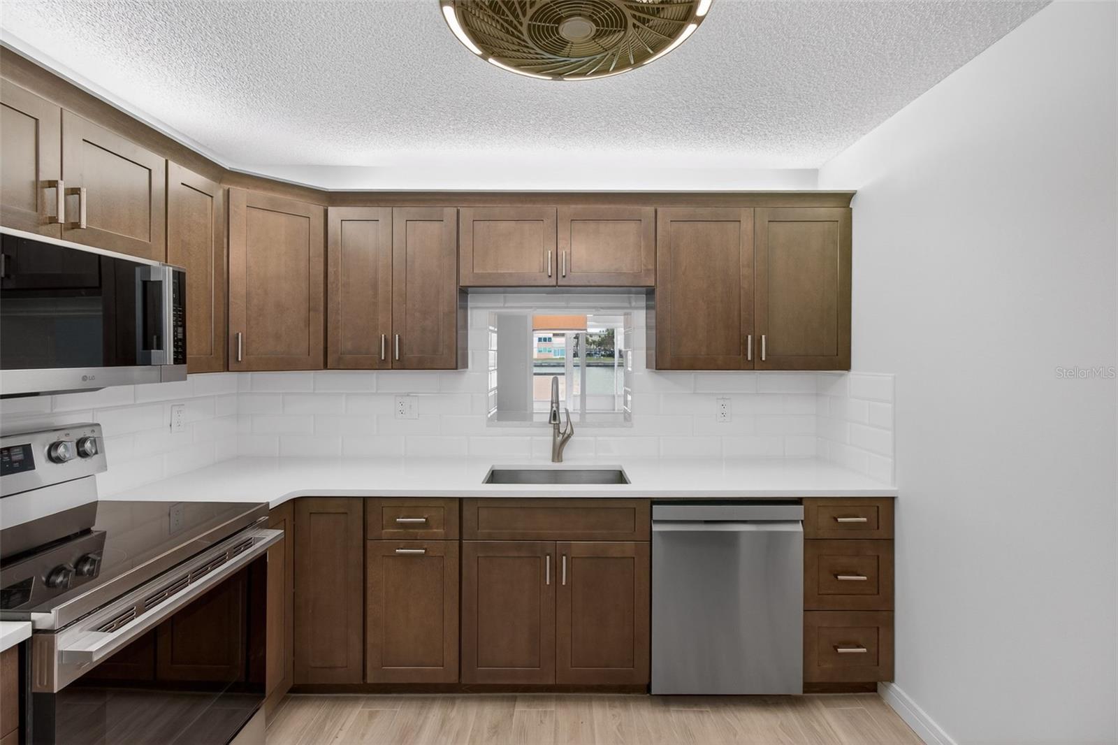 BAY ISLAND GROUP 8 - Residential