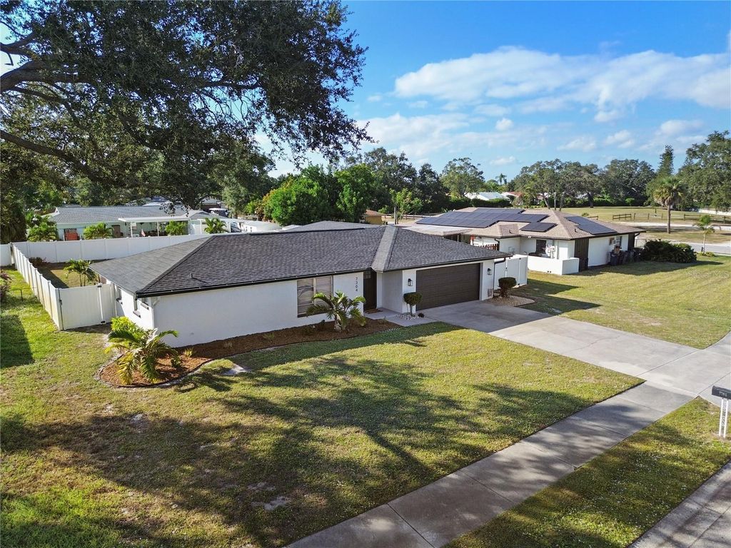 34243 - Sarasota community | Sarasota Real Estate 6 Photo of 7304 Claries Drive, Sarasota, FL 34243 (MLS # A4669867)