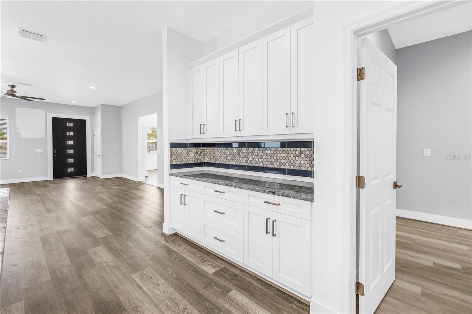 HIGHLAND GROVES - Residential