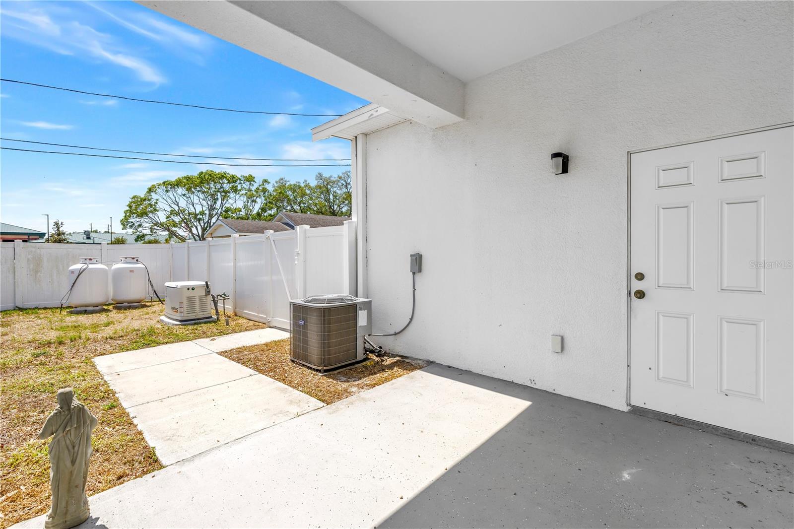 HIGHLAND GROVES - Residential