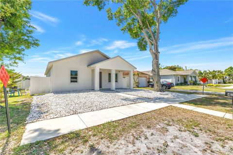 Photo of 4320 56th Avenue N, St Petersburg, FL 33714 (MLS # TB8487025)