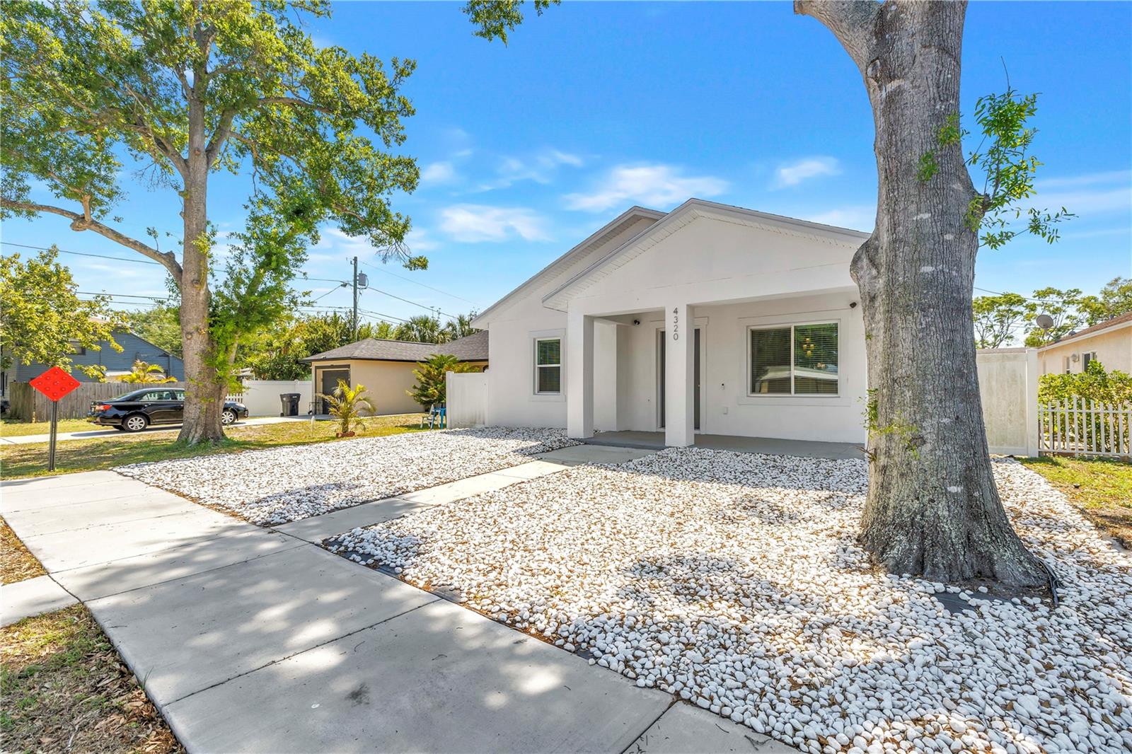 HIGHLAND GROVES - Residential