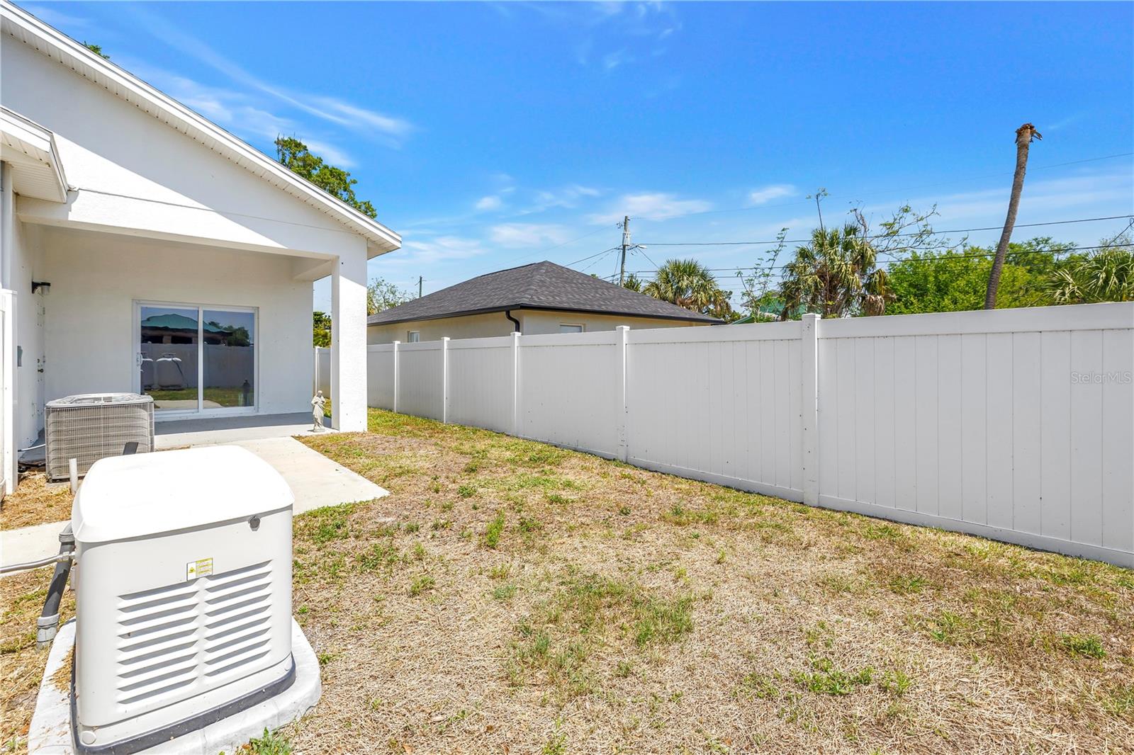 HIGHLAND GROVES - Residential