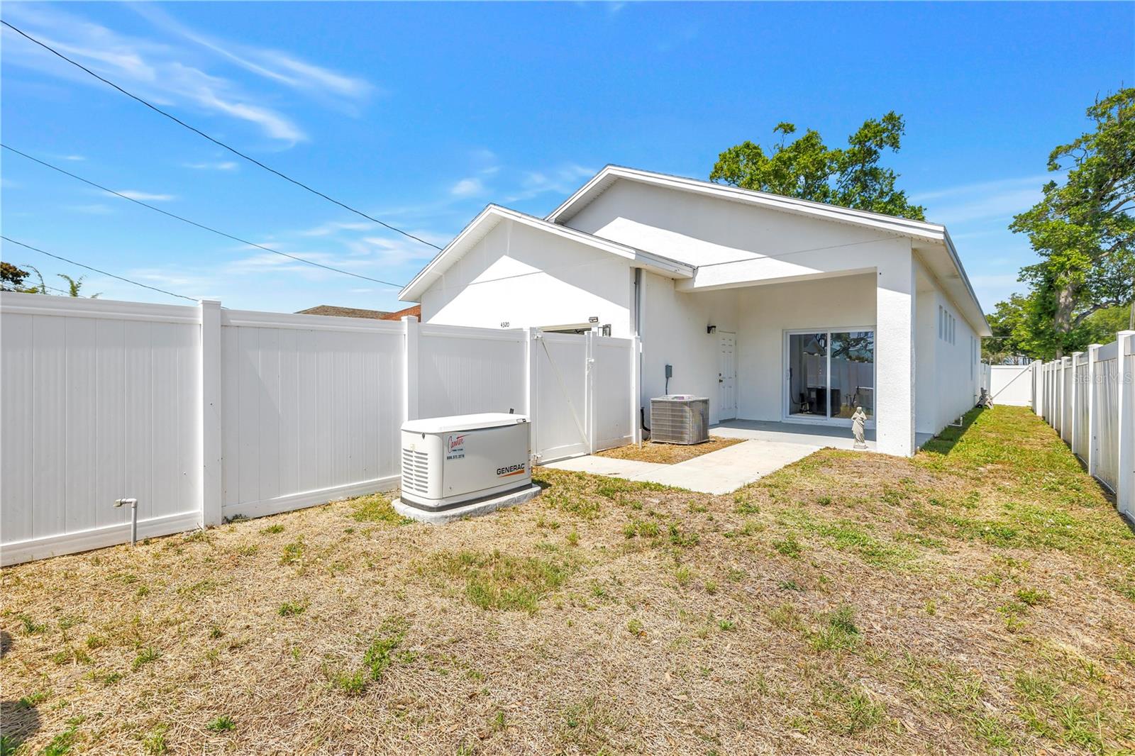 HIGHLAND GROVES - Residential