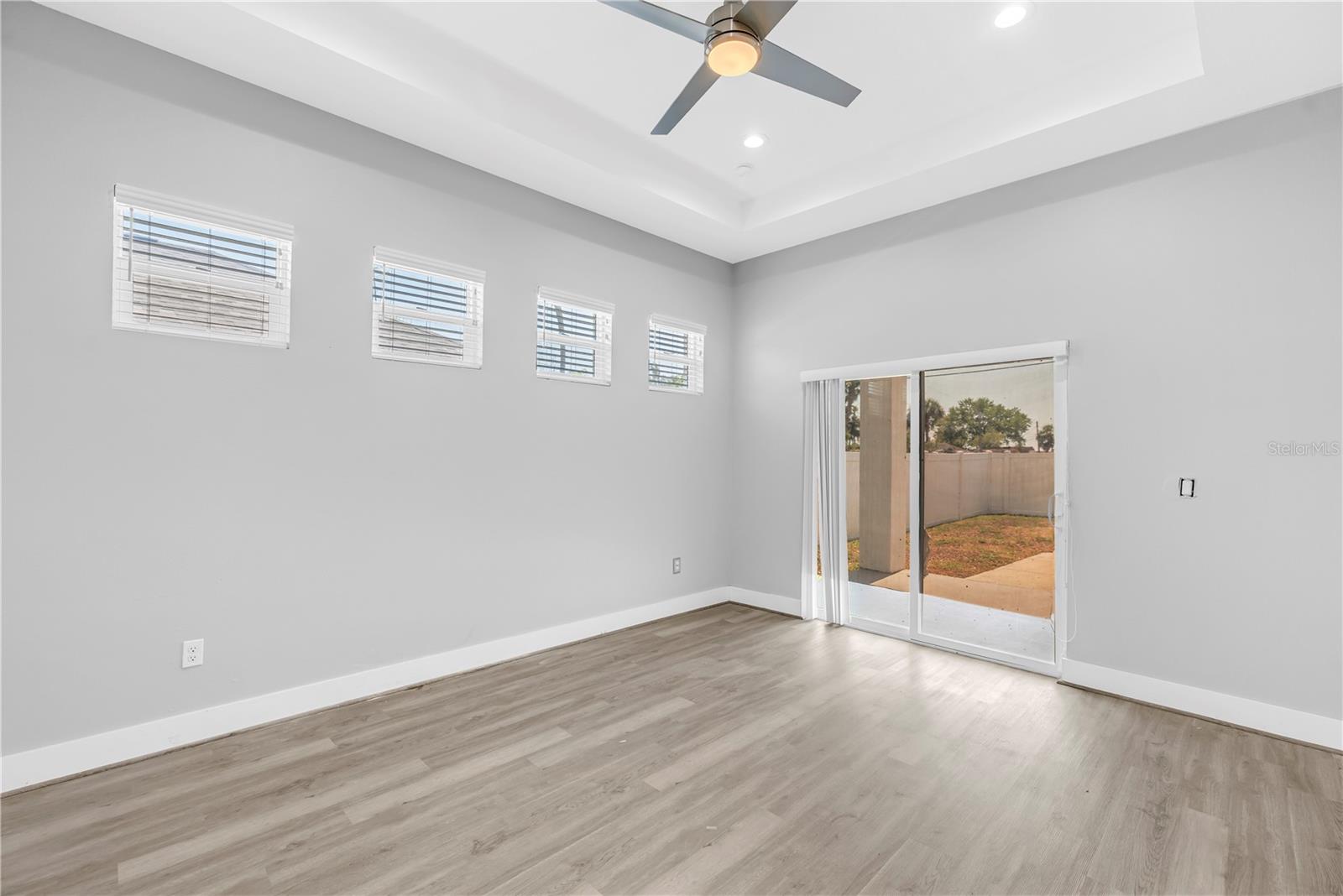 HIGHLAND GROVES - Residential