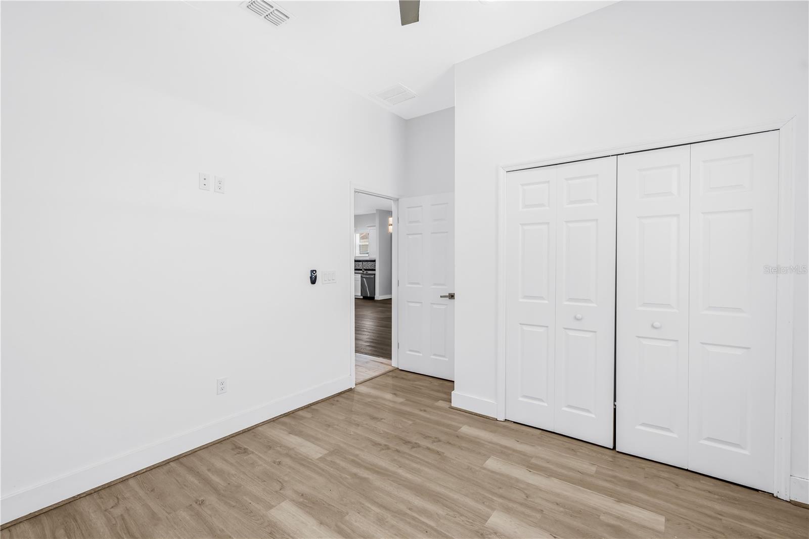 HIGHLAND GROVES - Residential