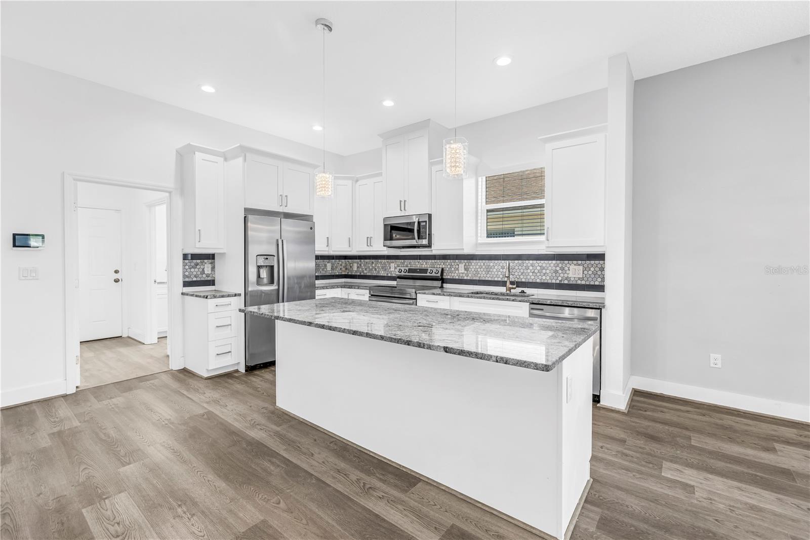 HIGHLAND GROVES - Residential